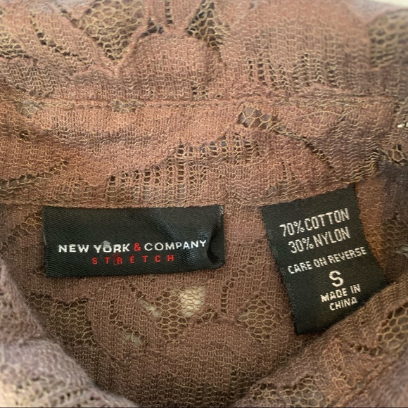 New York and Co. Ladies buttoned, long sleeve, lace top, brown, size Small - Picture 5 of 9